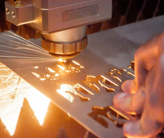 robotic laser cutting